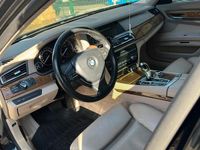 Second-hand BMW 730 300 CP (220 kW) 2009 Negru Berlinǎ