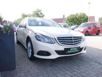 Gebraucht Mercedes E200 136 PS (100 kW) 2015 Hellelfenbein Limousine
