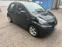 Gebraucht Toyota Aygo 68 PS (50 kW) 2011 Schwarz Kleinwagen