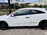 Gebraucht Opel Astra GTC Selection 90 PS (66 kW) 2009 Weiß Limousine