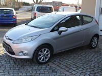 Gebraucht Ford Fiesta Ghia 82 PS (60 kW) 2008 Polarsilber metallic Kleinwagen