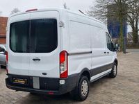 Gebraucht Ford Transit Trend 131 PS (96 kW) 2017 Weiß Van / Kleinbus