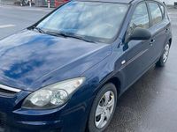 Gebraucht Hyundai i30 110 PS (80 kW) 2009 Blau Limousine
