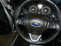 Gebraucht Ford B-MAX Titanium 125 PS (91 kW) 2017 Silber Van / Kleinbus