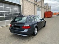Gebraucht BMW 520 163 PS (119 kW) 2008 Grau Kombi