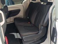 Gebraucht Chrysler Pacifica 291 PS (214 kW) 2018 Weiß Van / Kleinbus