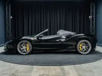 Gebraucht Ferrari F8 721 PS (530 kW) 2021 Schwarz Cabrio