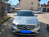 Gebraucht Mercedes A180 122 PS (89 kW) 2015 Silber Limousine