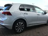 Gebraucht VW Golf VIII Active 116 PS (85 kW) 2022 Silber Limousine