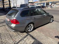 Gebraucht BMW 318 143 PS (105 kW) 2011 Grau Limousine