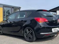 Gebraucht Opel Astra Edition 110 PS (80 kW) 2013 Limousine