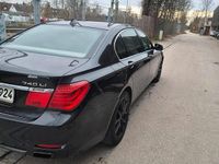 Gebraucht BMW 740L 320 PS (235 kW) 2012 Grau Limousine