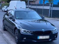 Second-hand BMW 320 Luxury Line 184 CP (135 kW) 2012 Negru Berlinǎ