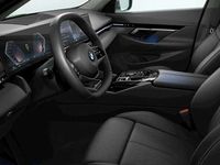 Neu BMW 520 190 PS (139 kW) 2025 Alpinweiss uni Limousine