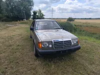 Gebraucht Mercedes E230 132 PS (97 kW) 1987 Braun Limousine