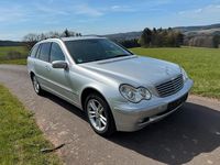 Gebraucht Mercedes C220 143 PS (105 kW) 2003 Silber Kombi