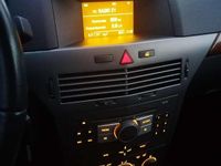 Gebraucht Opel Astra Edition 105 PS (77 kW) 2005 Kombi