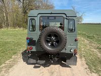 Gebraucht Land Rover Defender 122 PS (89 kW) 2014 Grün Kombi