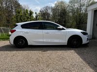 Gebraucht Ford Focus ST-Line 125 PS (91 kW) 2018 Weiß Limousine