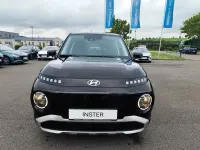 Gebraucht Hyundai Inster Trend 85 kW (116 PS) 2026 Schwarz Kleinwagen