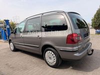 Gebraucht VW Sharan Comfortline 140 PS (102 kW) 2010 Grau Van / Kleinbus