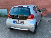 Gebraucht Toyota Aygo 67 PS (49 kW) 2005 Silber Kleinwagen