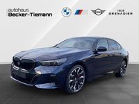 Neu BMW 550e Exclusive 489 PS (359 kW) 2025 Blau Limousine
