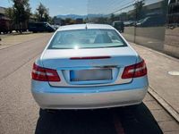 Gebraucht Mercedes E200 184 PS (135 kW) 2010 Silber Coupé