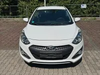Gebraucht Hyundai i30 99 PS (72 kW) 2014 Weiß Limousine