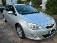 Gebraucht Opel Astra 110 PS (80 kW) 2012 Silber Kombi