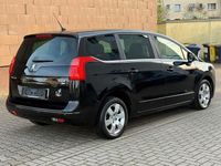 Gebraucht Peugeot 5008 111 PS (81 kW) 2013 Schwarz Van / Kleinbus