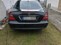 Gebraucht Mercedes E270 177 PS (130 kW) 2004 Schwarz Limousine