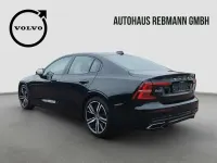 Gebraucht Volvo S60 R-Design 250 PS (183 kW) 2019 Black stone Limousine
