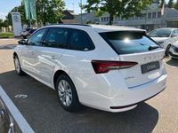 Neu Skoda Octavia Selection 150 PS (110 kW) 2025 Moonweiss Kombi