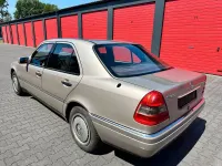 Gebraucht Mercedes C180 122 PS (89 kW) 1994 Beige Limousine