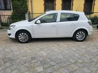 Gebraucht Opel Astra 115 PS (84 kW) 2012 Weiß Kleinwagen