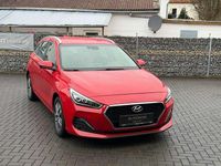 Gebraucht Hyundai i30 140 PS (102 kW) 2020 Rot Kombi