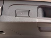 Gebraucht VW Touran 150 PS (110 kW) 2024 Weiß Van / Kleinbus