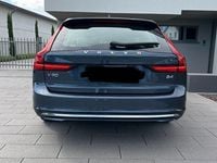 Gebraucht Volvo V90 Ultimate 197 PS (144 kW) 2023 Blau Kombi