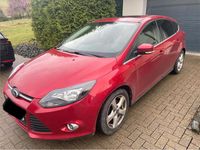 Gebraucht Ford Focus 125 PS (91 kW) 2014 Rot Limousine