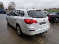 Gebraucht Opel Astra 110 PS (80 kW) 2012 Weiß Kombi
