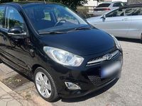 Gebraucht Hyundai i10 69 PS (50 kW) 2012 Schwarz Kleinwagen