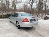 Gebraucht Mercedes C180 Avantgarde 143 PS (105 kW) 2003 Silber Limousine