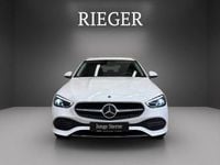 Gebraucht Mercedes C300e Avantgarde 204 PS (150 kW) 2024 Weiß Limousine
