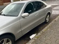 Gebraucht Mercedes E220 150 PS (110 kW) 2002 Silber Limousine