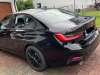 Gebraucht BMW 330e Advantage 184 PS (135 kW) 2020 Schwarz Limousine