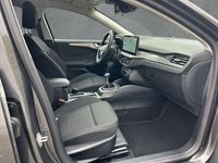 Neu Ford Focus Titanium 125 PS (91 kW) 2025 Grau Limousine