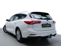 Gebraucht Ford Focus Titanium 150 PS (110 kW) 2019 Frozen white Limousine