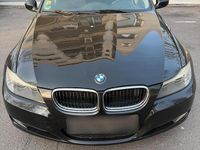 Gebraucht BMW 320 184 PS (135 kW) 2011 Schwarz Kombi