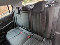 Gebraucht Peugeot 308 Allure 125 PS (91 kW) 2014 Rot Limousine